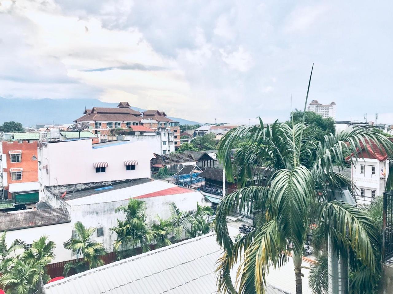 Sawatdee Luck Hotel Chiang Mai Buitenkant foto